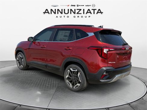 New 2025 Kia Seltos SX w/ SX Sunroof Package image 3