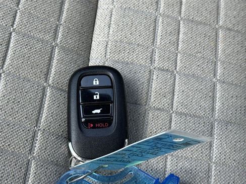 Used 2025 Honda HR-V LX image 31