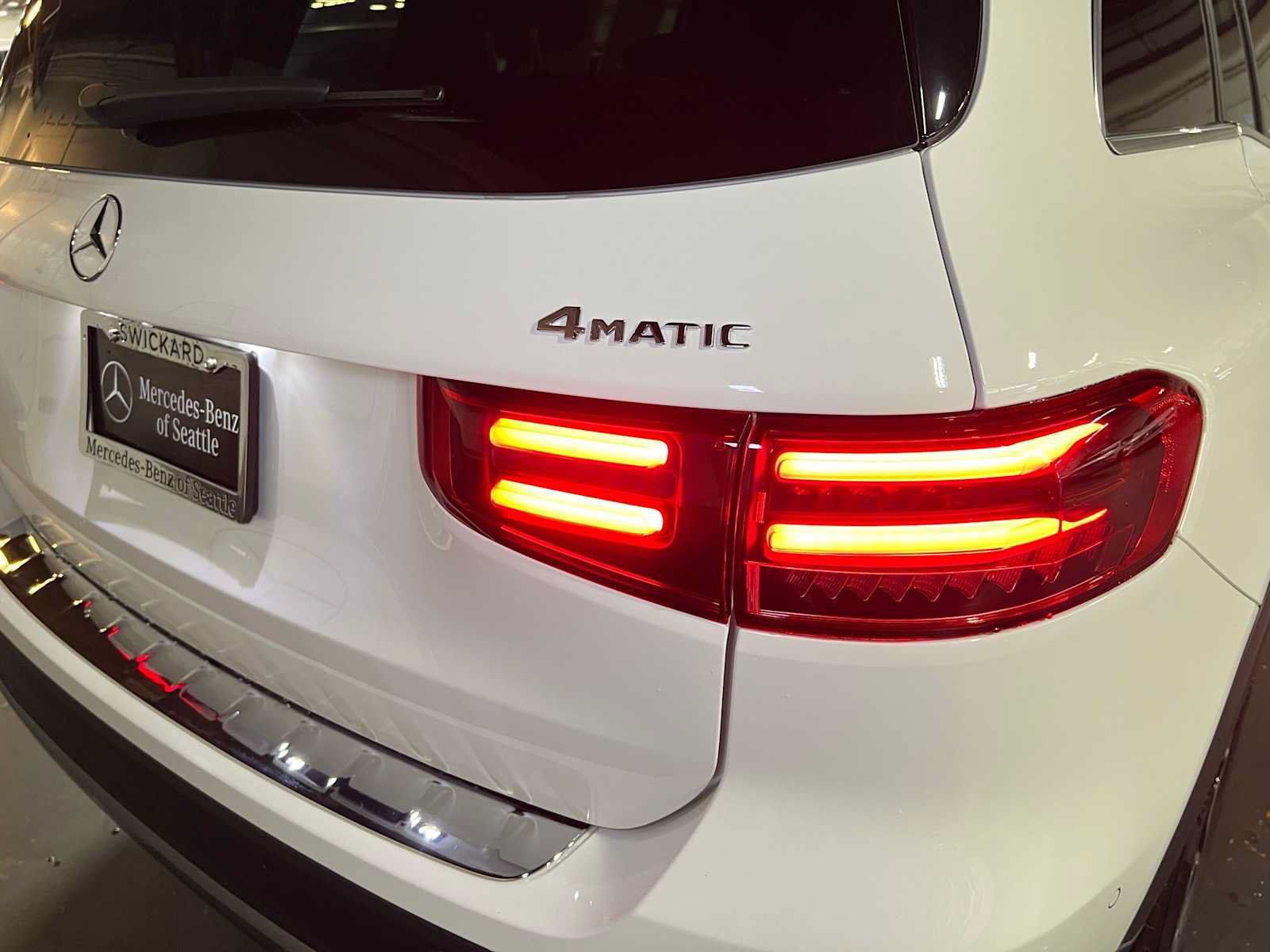 Used 2026 Mercedes-Benz GLB 250 4MATIC image 15