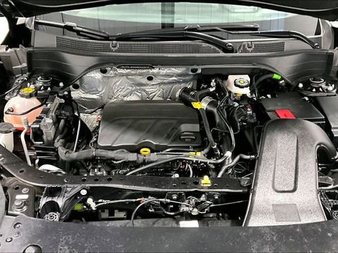 Used 2025 Chevrolet Trax RS image 31