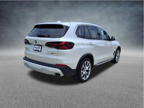 Used 2024 BMW X5 xDrive40i AWD/4WD image 9