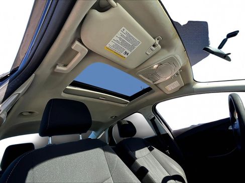 Used 2018 Ford Focus SEL image 29