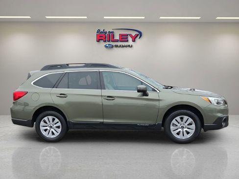 Used 2016 Subaru Outback 2.5i Premium image 6
