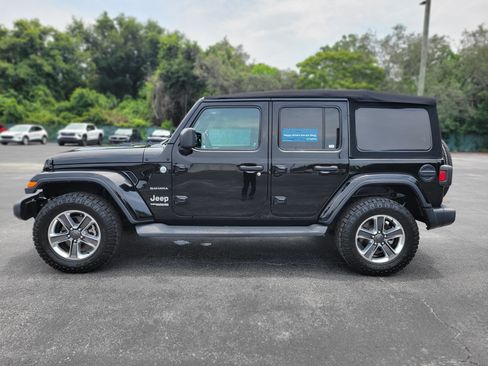 Used 2020 Jeep Wrangler Unlimited Sahara AWD/4WD image 12