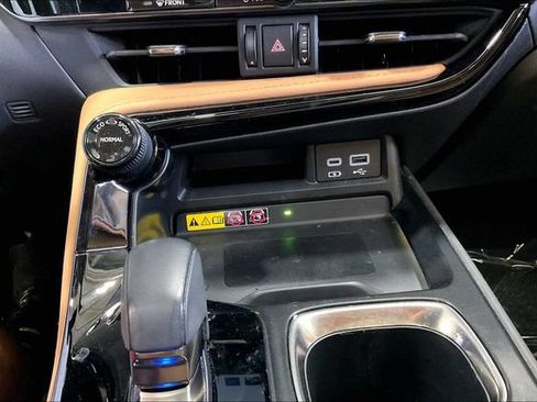 Used 2023 Lexus NX 250 FWD image 34
