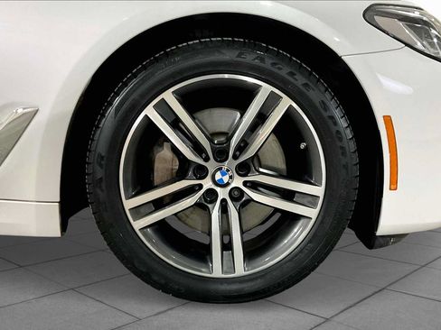 Used 2022 BMW 530i xDrive w/ Convenience Package AWD/4WD image 9