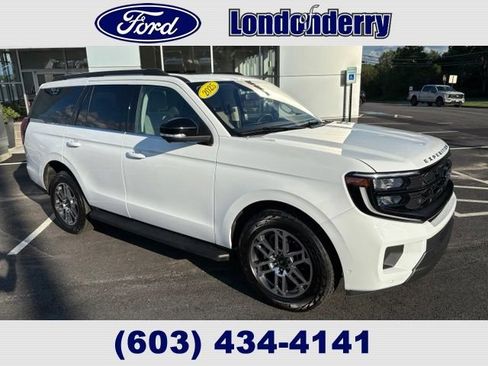 Certified 2025 Ford Expedition Active AWD/4WD image 1