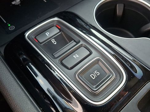 Used 2025 Honda Pilot Touring image 16