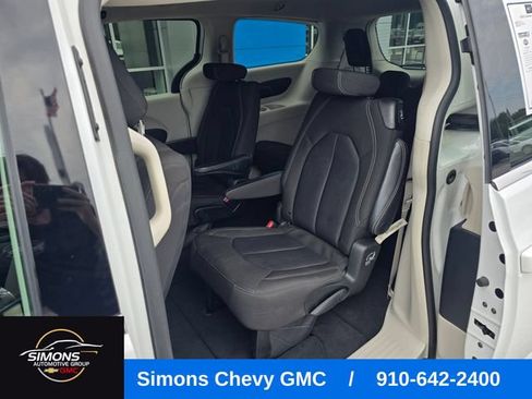 Used 2023 Chrysler Voyager LX FWD image 35