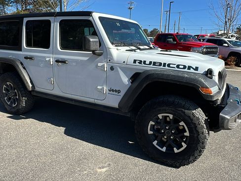 Used 2025 Jeep Wrangler Unlimited Rubicon 4xe w/ Convenience Group image 5
