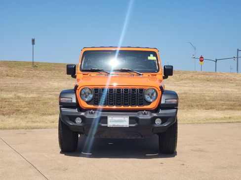 Used 2025 Jeep Wrangler Unlimited Sport AWD/4WD image 6