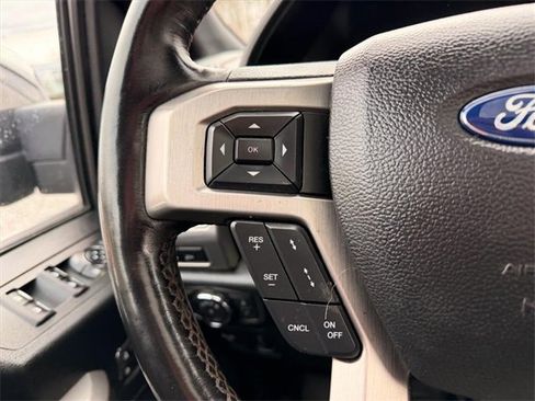 Used 2019 Ford F150 Platinum w/ Equipment Group 701A Luxury image 15