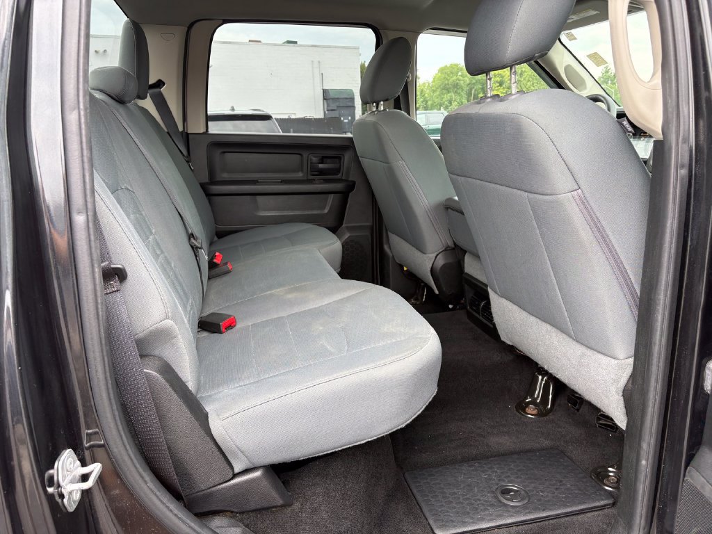 Used 2016 RAM 1500 Express w/ Black Ram 1500 Express Group AWD/4WD image 12