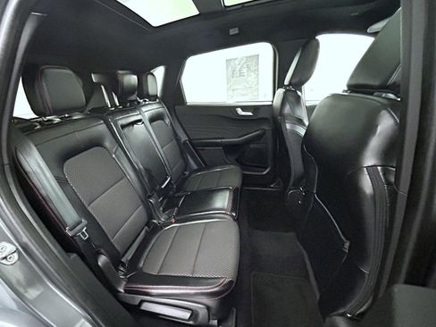 Used 2023 Ford Escape ST-Line w/ Tech Pack #1 AWD/4WD image 18