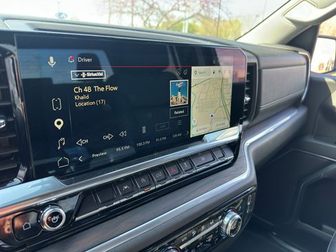 Used 2025 GMC Sierra 1500 SLT image 20