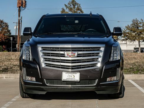 Used 2016 Cadillac Escalade Platinum image 5