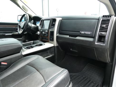 Used 2018 RAM 1500 Laramie w/ Convenience Group AWD/4WD image 22