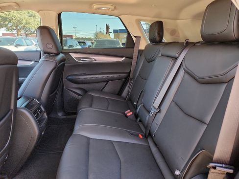 Used 2019 Cadillac XT5 Luxury image 10