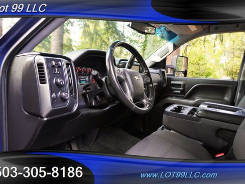 Used 2018 Chevrolet Silverado 1500 LT w/ All Star Edition AWD/4WD image 12