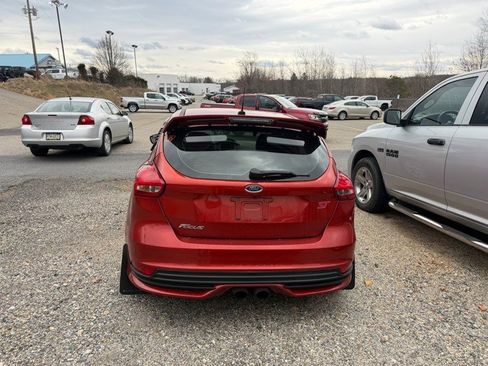 Used 2018 Ford Focus ST image 5