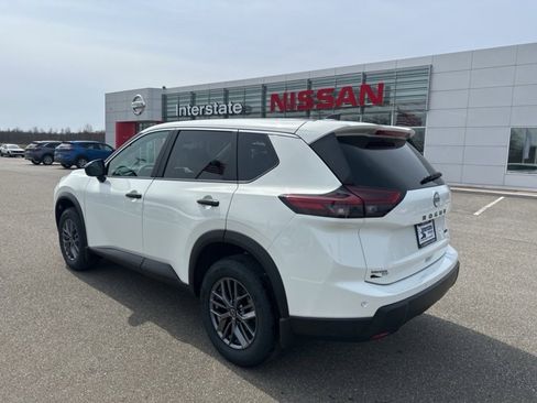 Certified 2025 Nissan Rogue S image 7