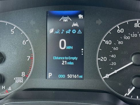 Used 2023 Toyota Corolla SE w/ SE Premium Package FWD image 8