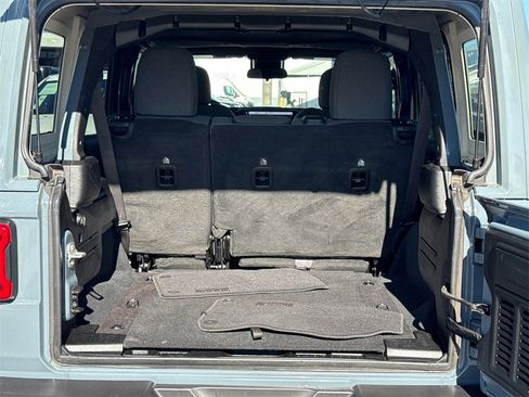Used 2024 Jeep Wrangler Sahara image 12