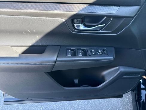 Certified 2025 Honda CR-V LX image 9