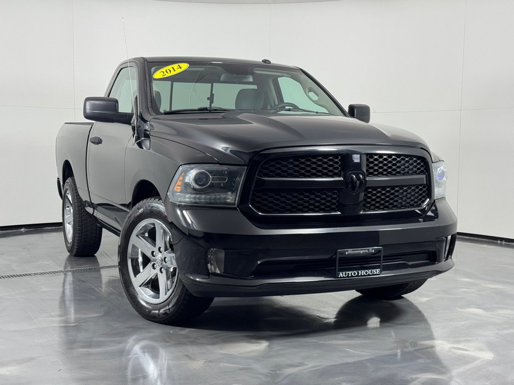 Used 2014 RAM 1500 Express RWD image 2