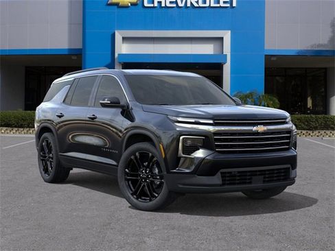 New 2026 Chevrolet Traverse LT image 8