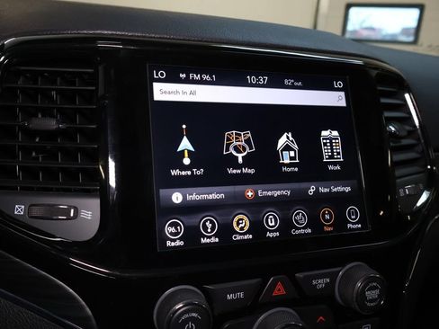 Used 2019 Jeep Grand Cherokee Limited AWD/4WD image 27