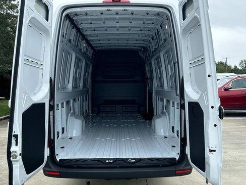 New 2025 Mercedes-Benz Sprinter 2500 image 8