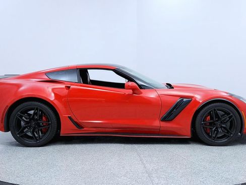 Used 2016 Chevrolet Corvette Z06 w/ 3LZ Preferred Equipment Group image 6