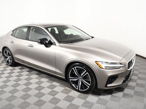 Used 2019 Volvo S60 T8 R-Design AWD/4WD image 8
