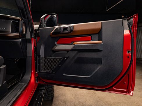 Used 2021 Ford Bronco Outer Banks image 23