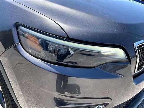 Used 2019 Jeep Cherokee Limited AWD/4WD image 38