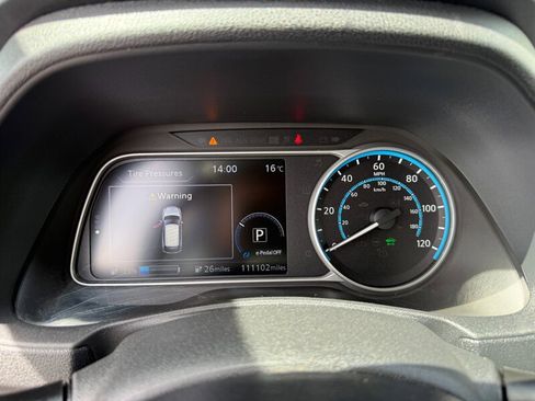 Used 2018 Nissan Leaf SV w/ Protection Package image 18