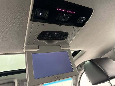 Used 2015 GMC Yukon Denali w/ Premium Package image 43