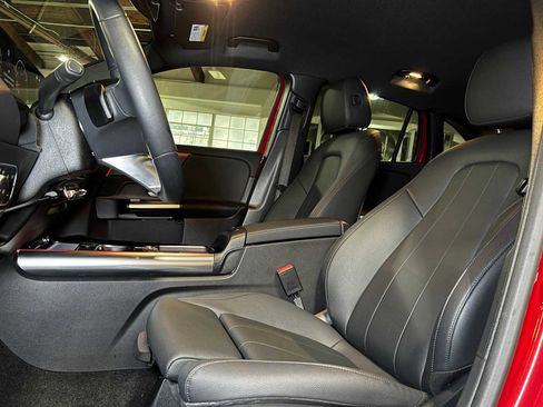 Certified 2025 Mercedes-Benz GLA 250 4MATIC image 24