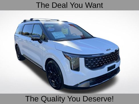 Used 2025 Kia Carnival SX Prestige image 1