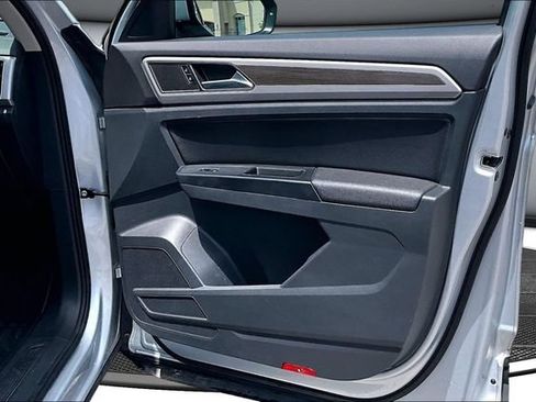 Used 2019 Volkswagen Atlas SEL AWD/4WD image 29