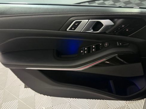 Used 2025 BMW X5 M60i AWD/4WD image 27