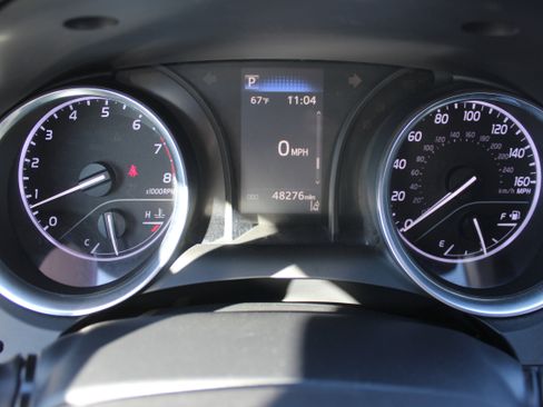 Used 2020 Toyota Camry LE image 29