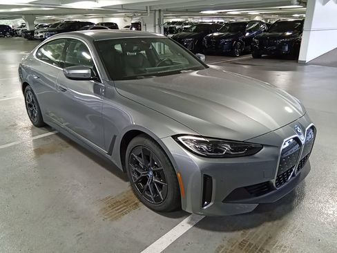 Used 2024 BMW i4 xDrive40i w/ Premium Package AWD/4WD image 3