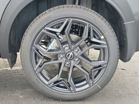 New 2026 Nissan Kicks SR AWD/4WD image 10