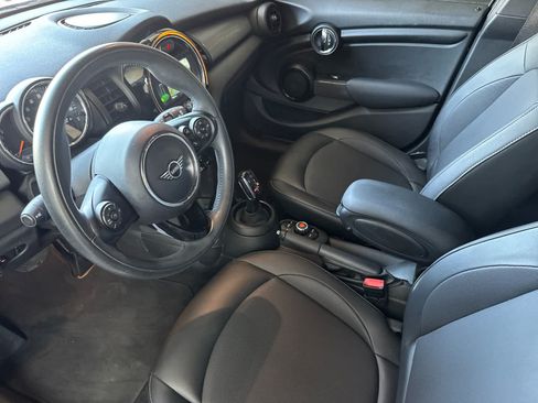 Used 2020 MINI Cooper 4-Door Hardtop FWD image 11