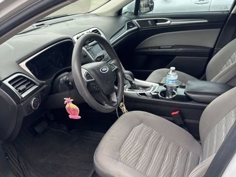 Used 2016 Ford Fusion S FWD image 5