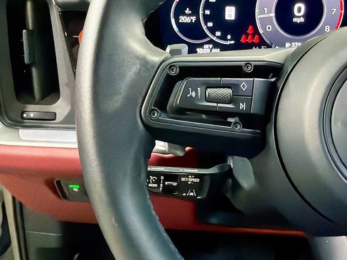 Certified 2024 Porsche Cayenne AWD/4WD image 37