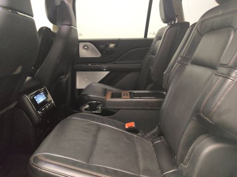 Used 2020 Lincoln Aviator Reserve w/ Equipment Group 201A AWD/4WD image 18