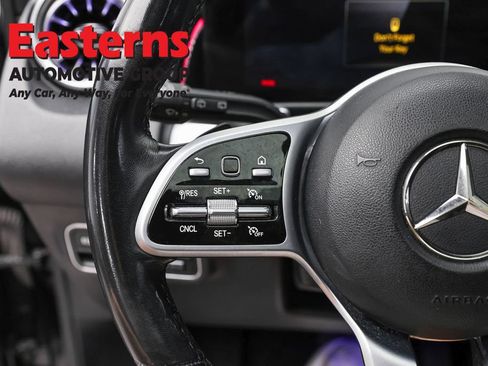 Used 2022 Mercedes-Benz GLB 250 4MATIC w/ Premium Package Lite image 15